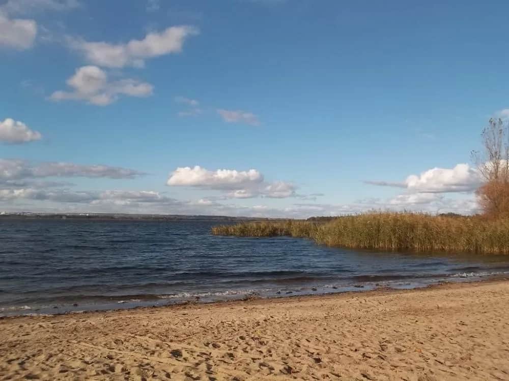 Jezioro Dąbie: atrakcje, wędkowanie, żeglarstwo i sekrety przyrody